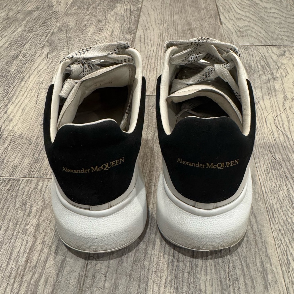 Alexander McQueen white black Suede-trimmed leather exaggerated-sole sneakers - Picture 3 of 11